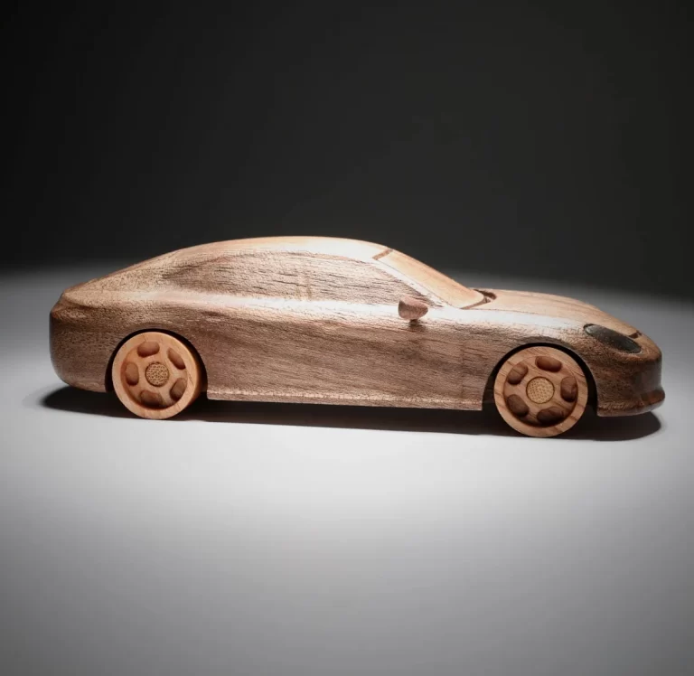 Porsche Gifts Wooden model